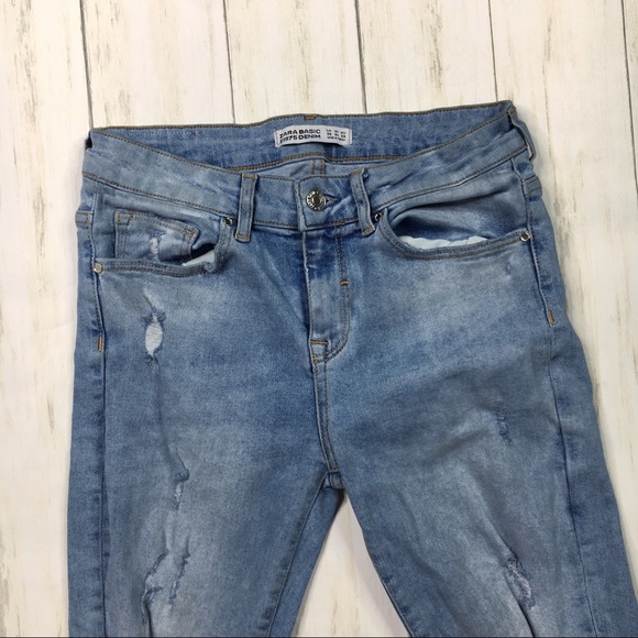 Zara Mid Rise Frayed Hem Cropped Distressed Jeans - Picture 6 of 9